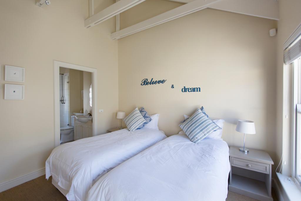 The Majestic Apartments Kalk Bay Eksteriør billede